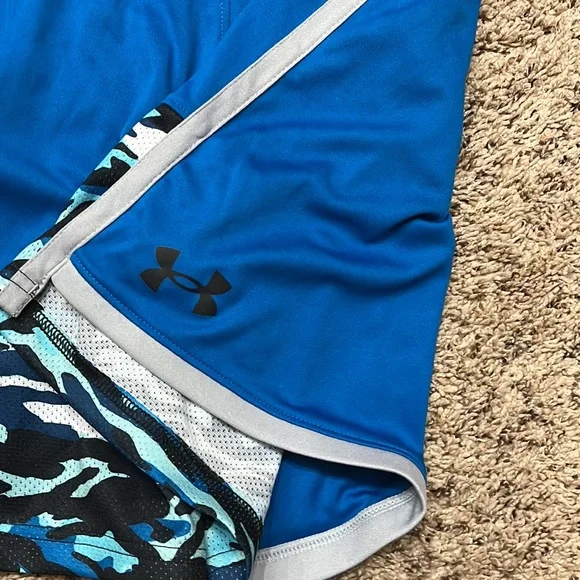 Under Armour NWT boys shorts - Picture 4 of 5